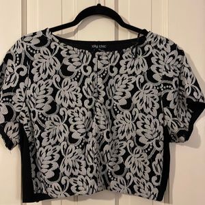 City chic plus size cropped top
